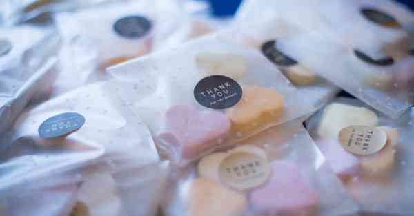 制作柠檬茶用蜂蜜还是用冰糖